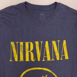 Nirvana Band Crew Neck Graphic Short Sleeve T Shirt Mens Size Medium M Blue